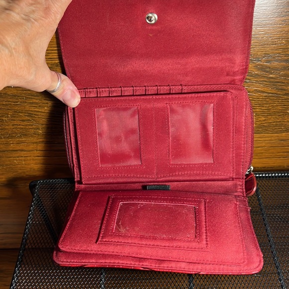 RED CROC EMBOSSED WALLET - Picture 9 of 13